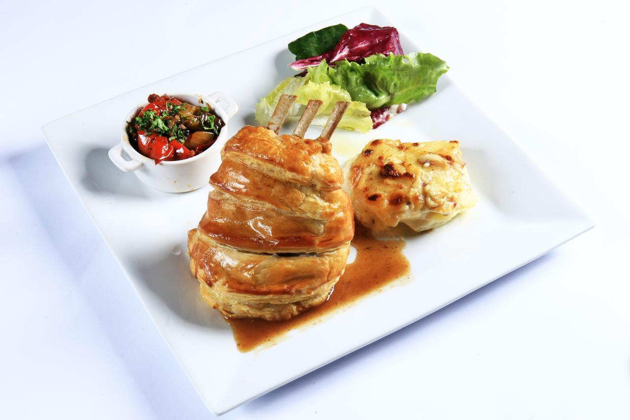 La Sorelle Hotel Golf Et Restaurant Villette-sur-Ain Dış mekan fotoğraf