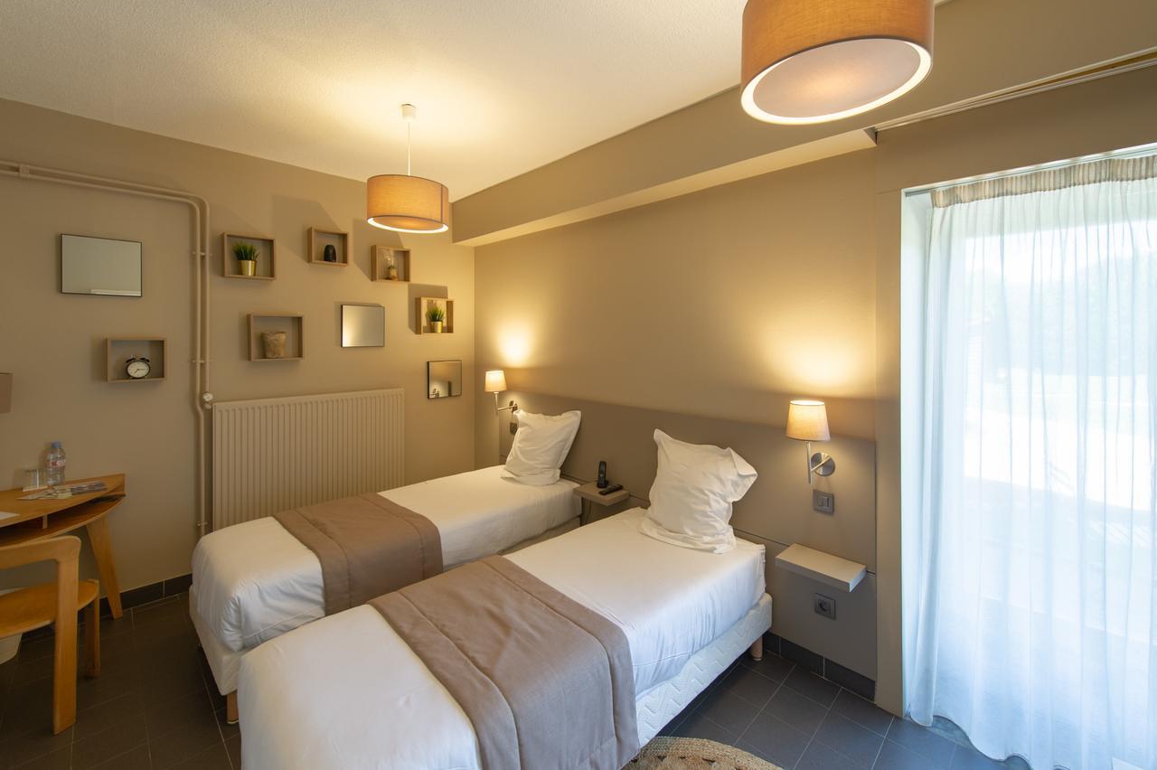 La Sorelle Hotel Golf Et Restaurant Villette-sur-Ain Dış mekan fotoğraf